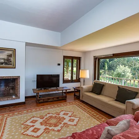 Tolombreo Casa Gabriel بيت للعطل